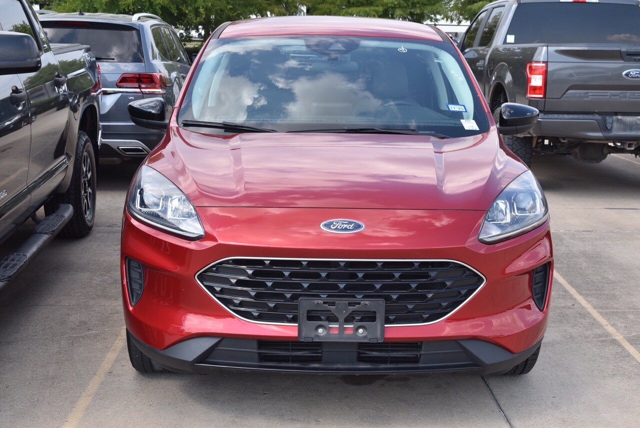 2022 Ford Escape SE photo 2
