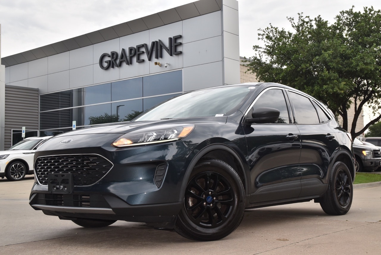 Used 2022 Ford Escape SE with VIN 1FMCU0G66NUA29316 for sale in Grapevine, TX