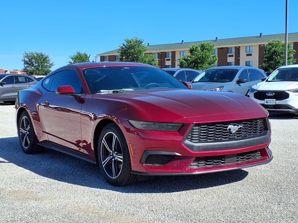 2025 Ford Mustang EcoBoost photo 3