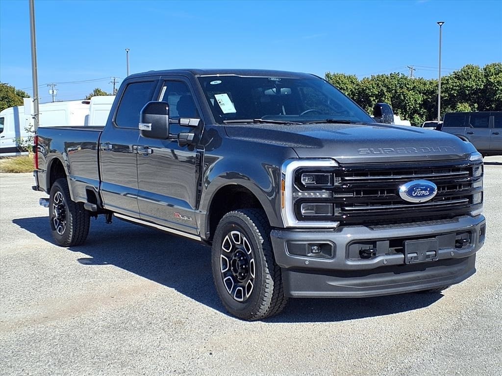 New 2026 Ford F-350 Platinum Truck Crew Cab