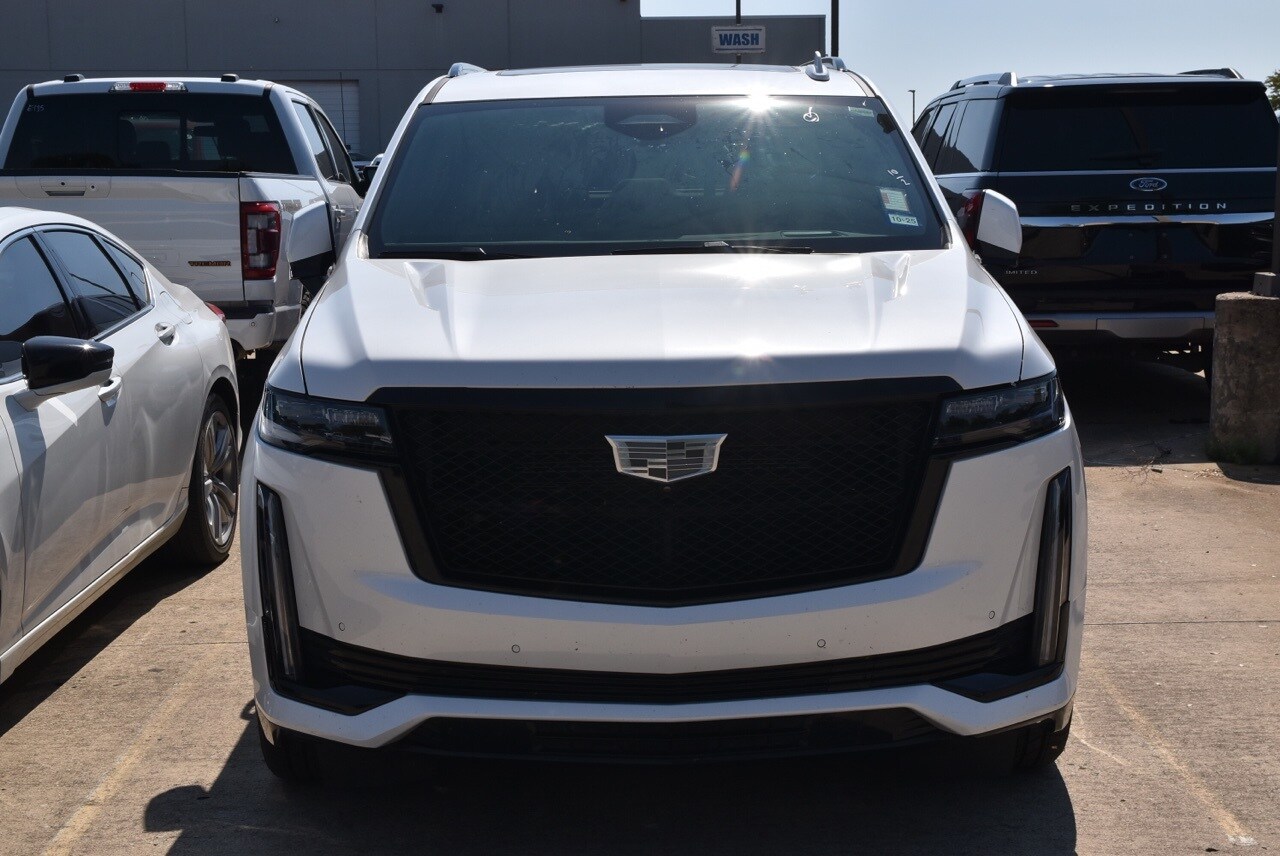 2023 Cadillac Escalade Sport photo 3