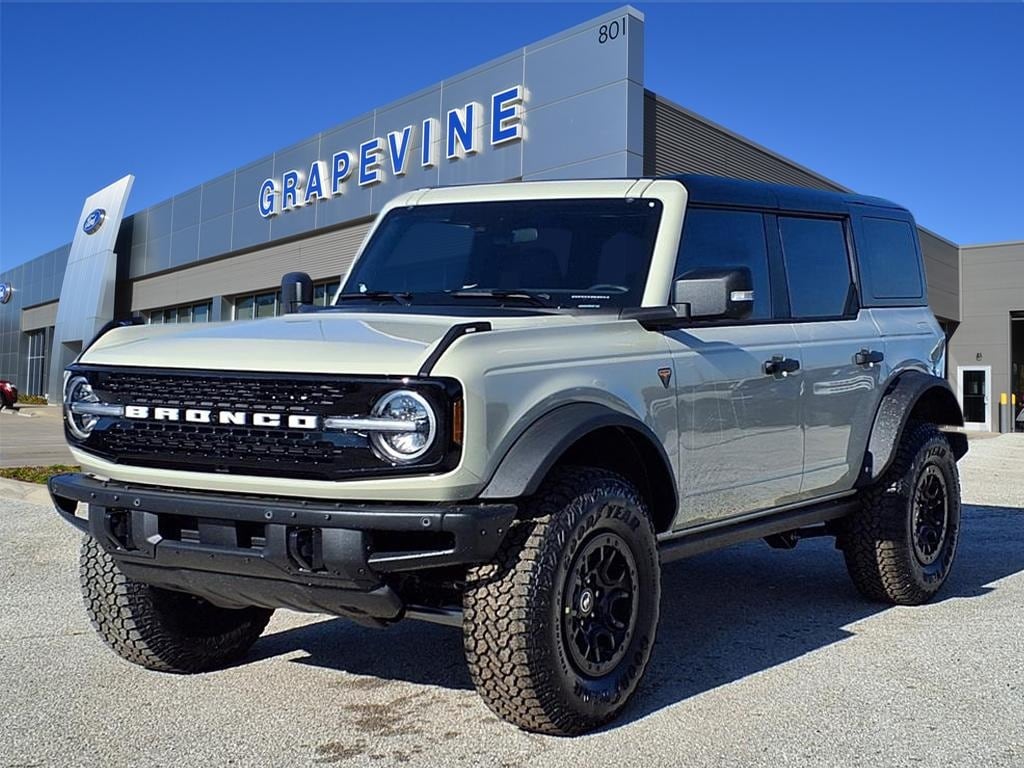 New 2025 Ford Bronco Badlands SUV