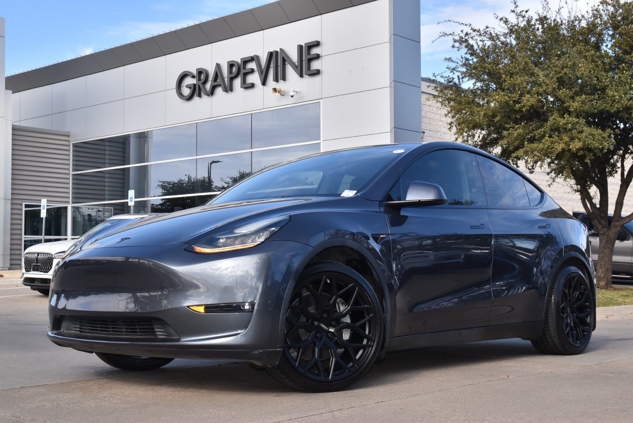 Used 2021 Tesla Model Y Long Range with VIN 5YJYGAEE8MF193482 for sale in Grapevine, TX