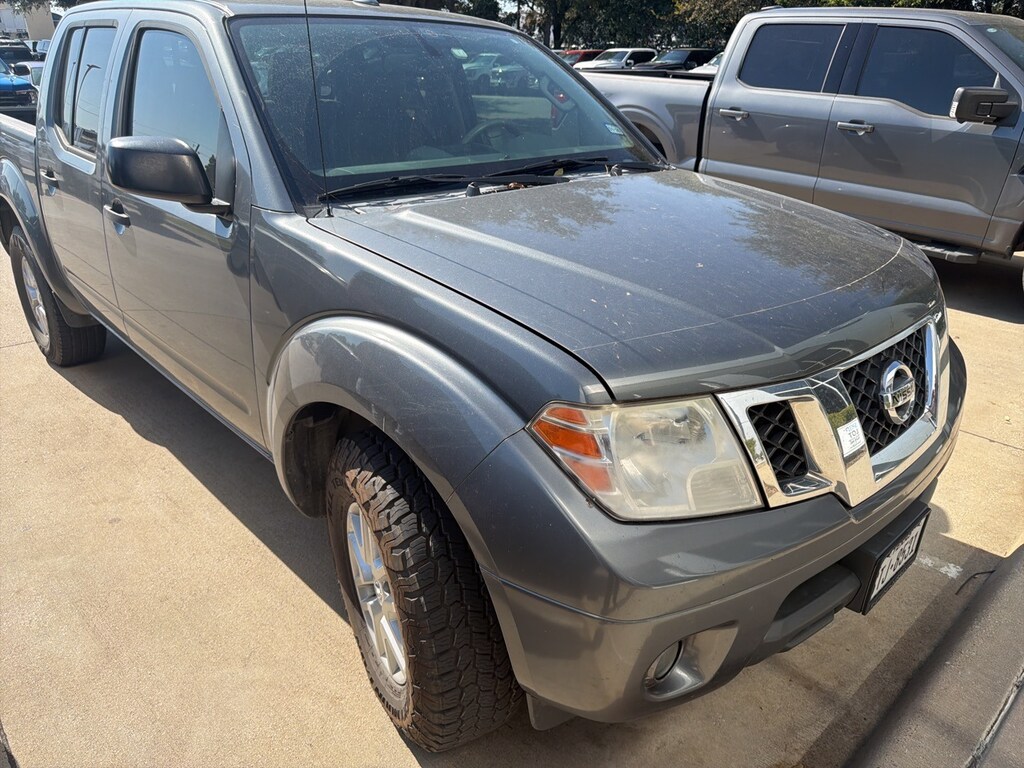 Used 2017 Nissan Frontier SV Truck Crew Cab