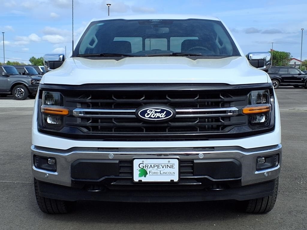 2025 Ford F-150 XLT photo 2