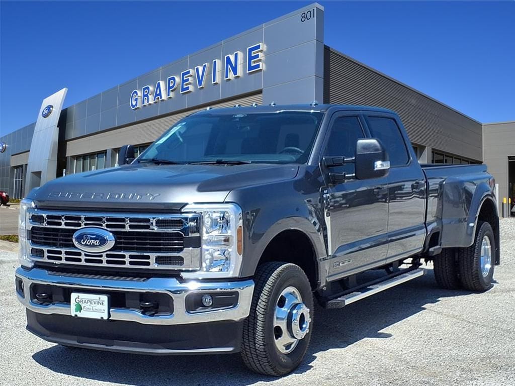 New 2026 Ford F-350 XLT Truck Crew Cab