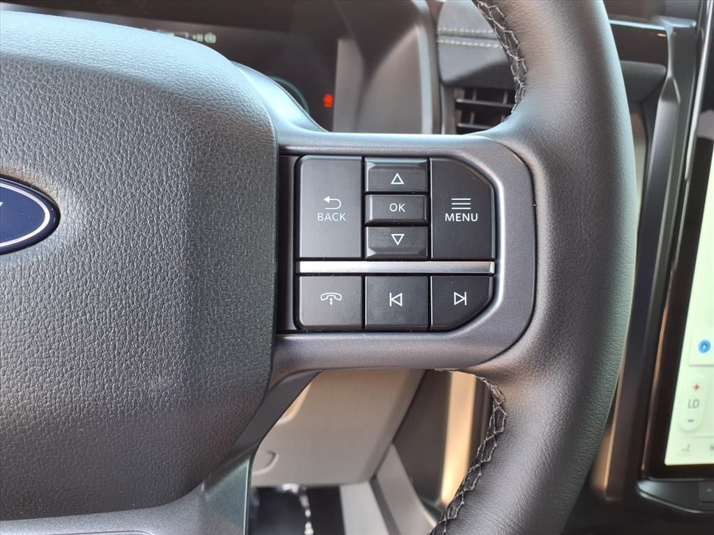 2025 Ford F-150 Lightning Flash - Photo 16