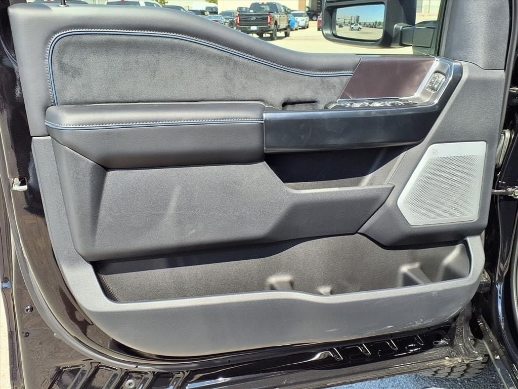 2026 Ford F-350 Super Duty Platinum - Photo 23