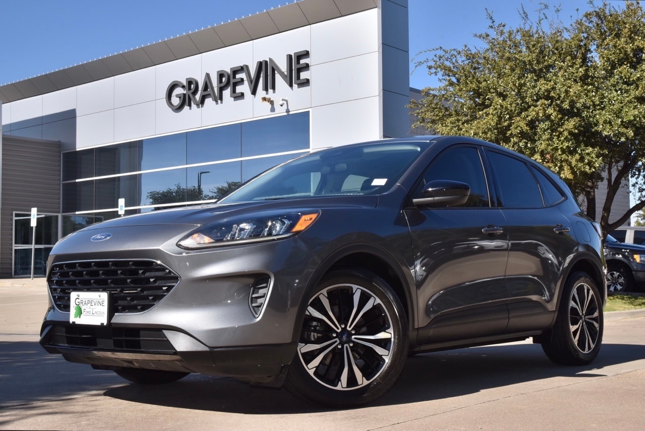 2022 Ford Escape SE's photo