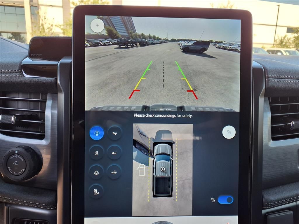 2025 Ford F-150 Lightning Flash - Photo 9