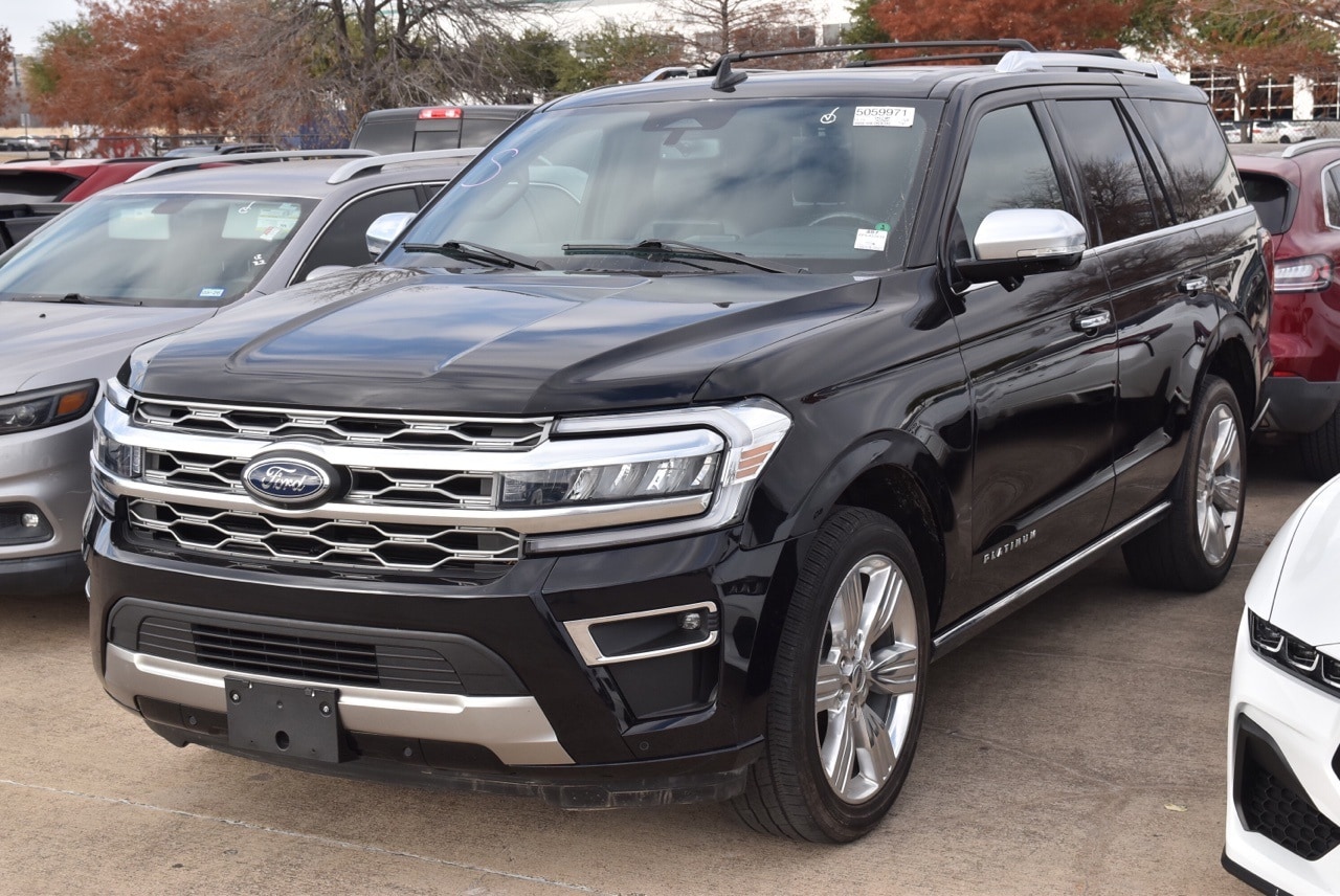 2023 Ford Expedition Platinum's photo