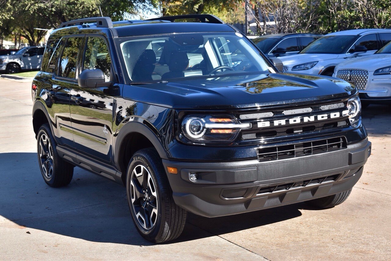 2023 Ford Bronco Sport Outer Banks photo 3