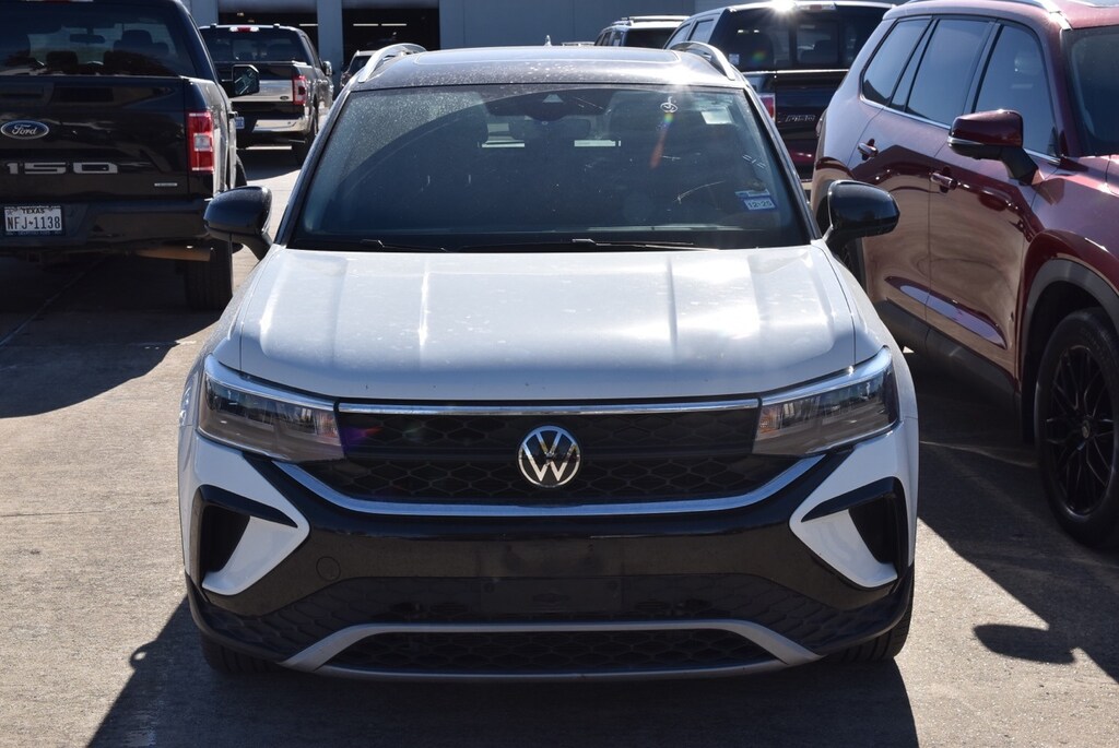 Used 2024 Volkswagen Taos 1.5T SE SUV