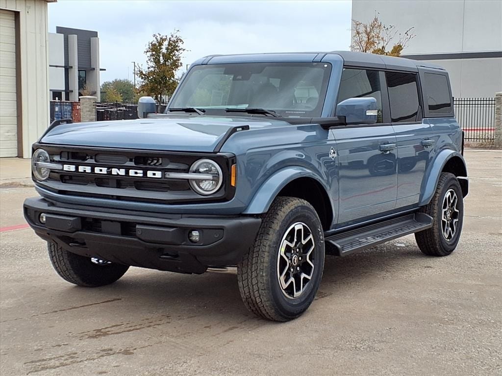 2025 Ford Bronco 4-Door Outer Banks's photo