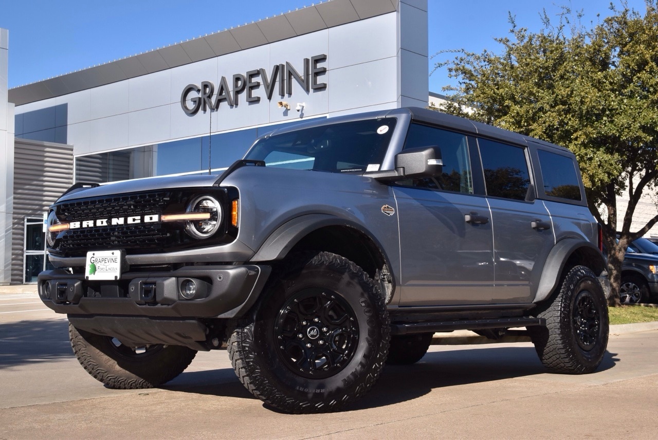 2023 Ford Bronco 4-Door Wildtrak's photo