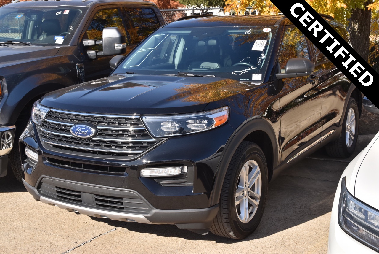 2023 Ford Explorer XLT's photo