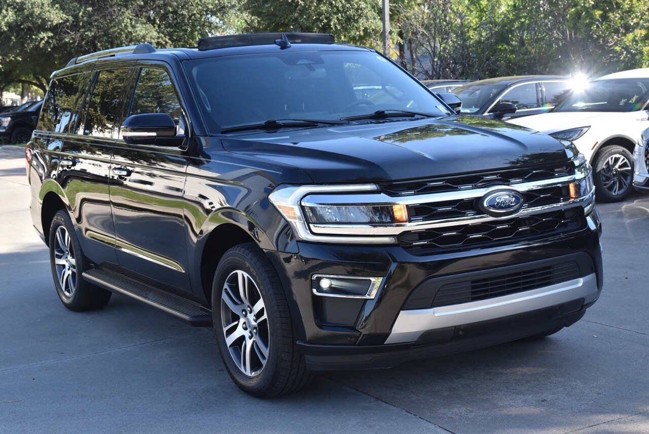 2024 Ford Expedition Limited photo 3