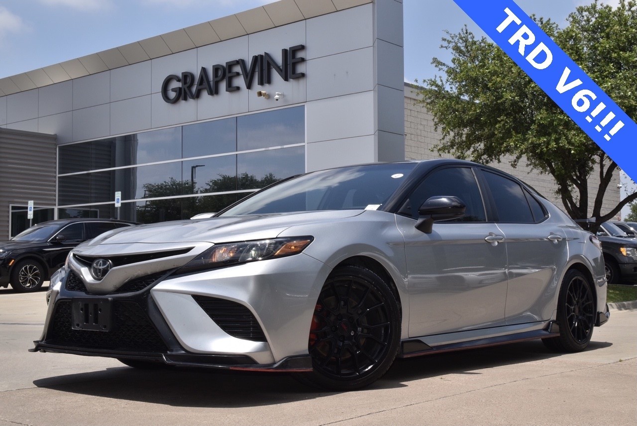 Used 2020 Toyota Camry XSE with VIN 4T1NZ1AK9LU039454 for sale in Grapevine, TX
