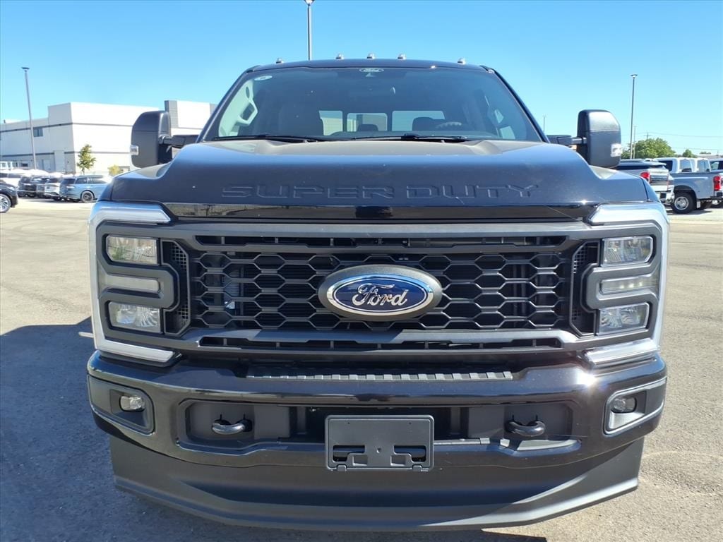 New 2026 Ford F-350 XL Truck Crew Cab