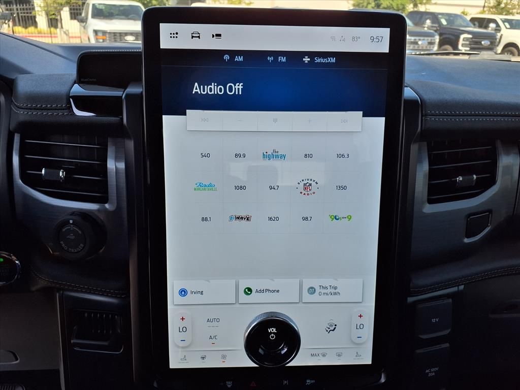 2025 Ford F-150 Lightning Flash - Photo 8