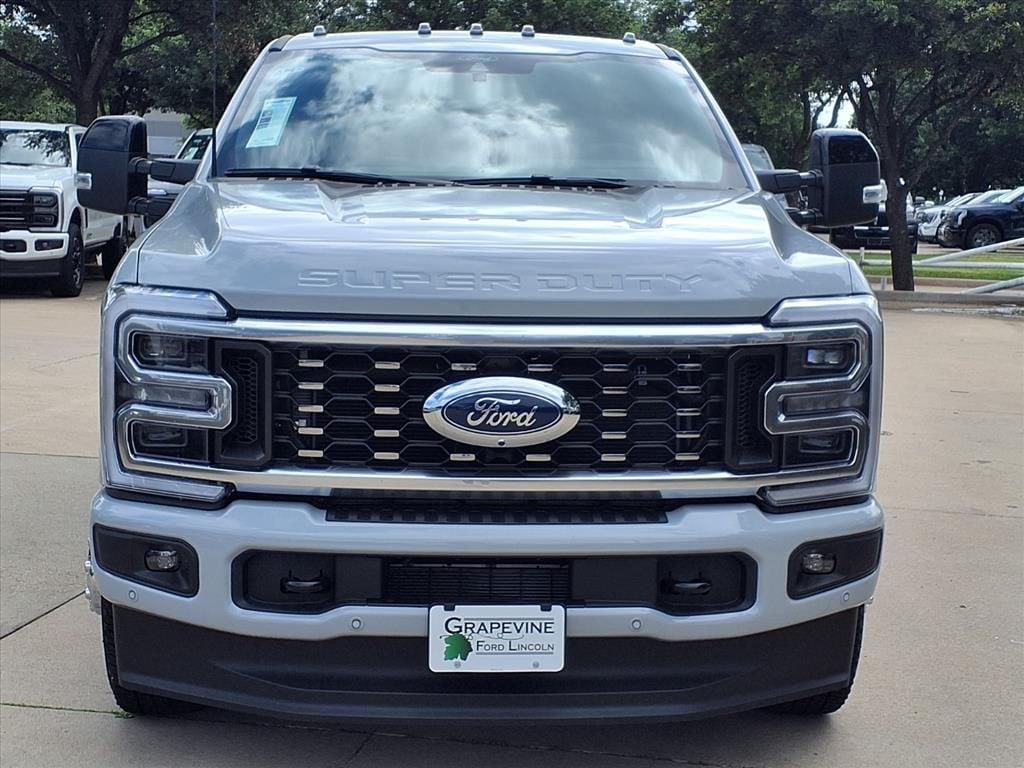 New 2026 Ford F-350 Platinum Truck Crew Cab