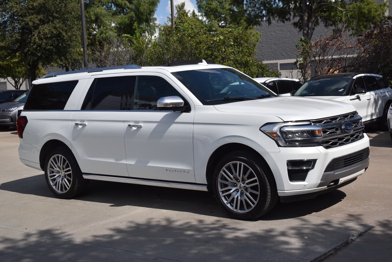 2022 Ford Expedition MAX Platinum photo 3