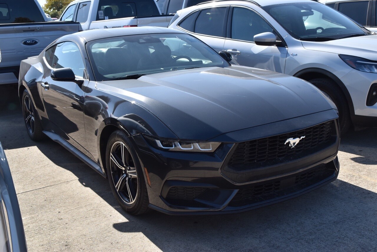 2024 Ford Mustang EcoBoost Premium photo 3