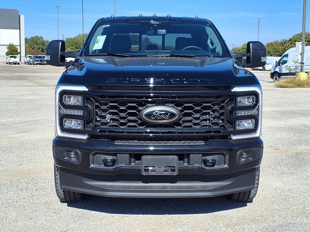 2026 Ford F-250 XLT photo 2