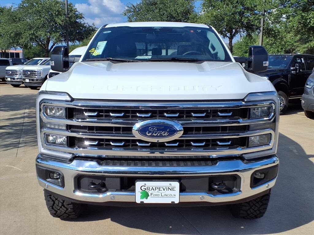 2026 Ford F-250 Lariat photo 2