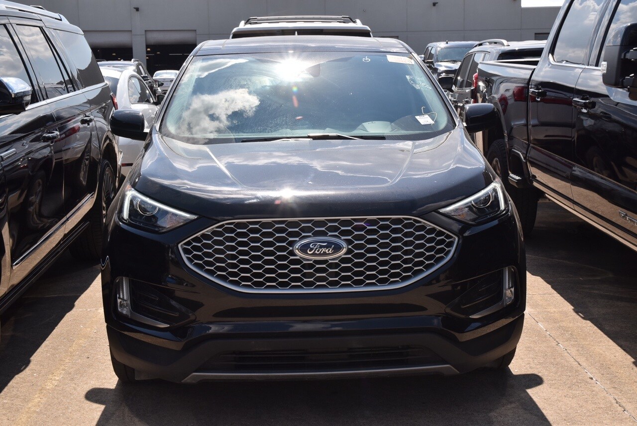 2024 Ford Edge SEL photo 3