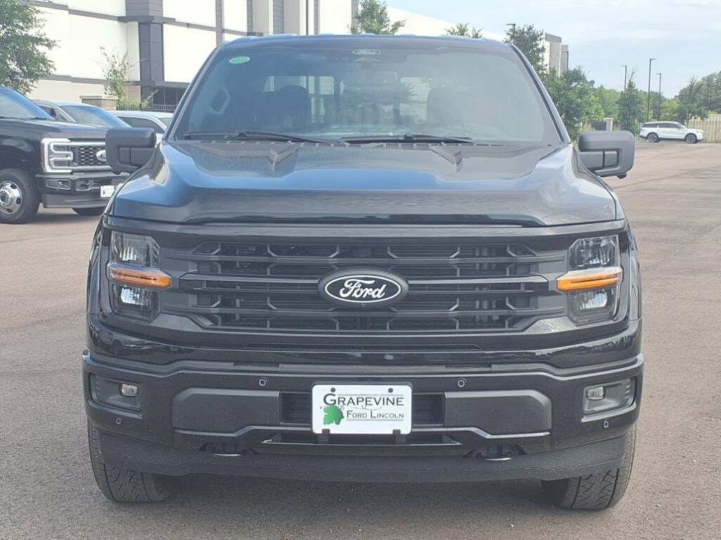 2025 Ford F-150 XLT photo 2