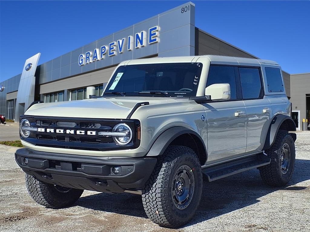2025 Ford Bronco 4-Door Outer Banks's photo
