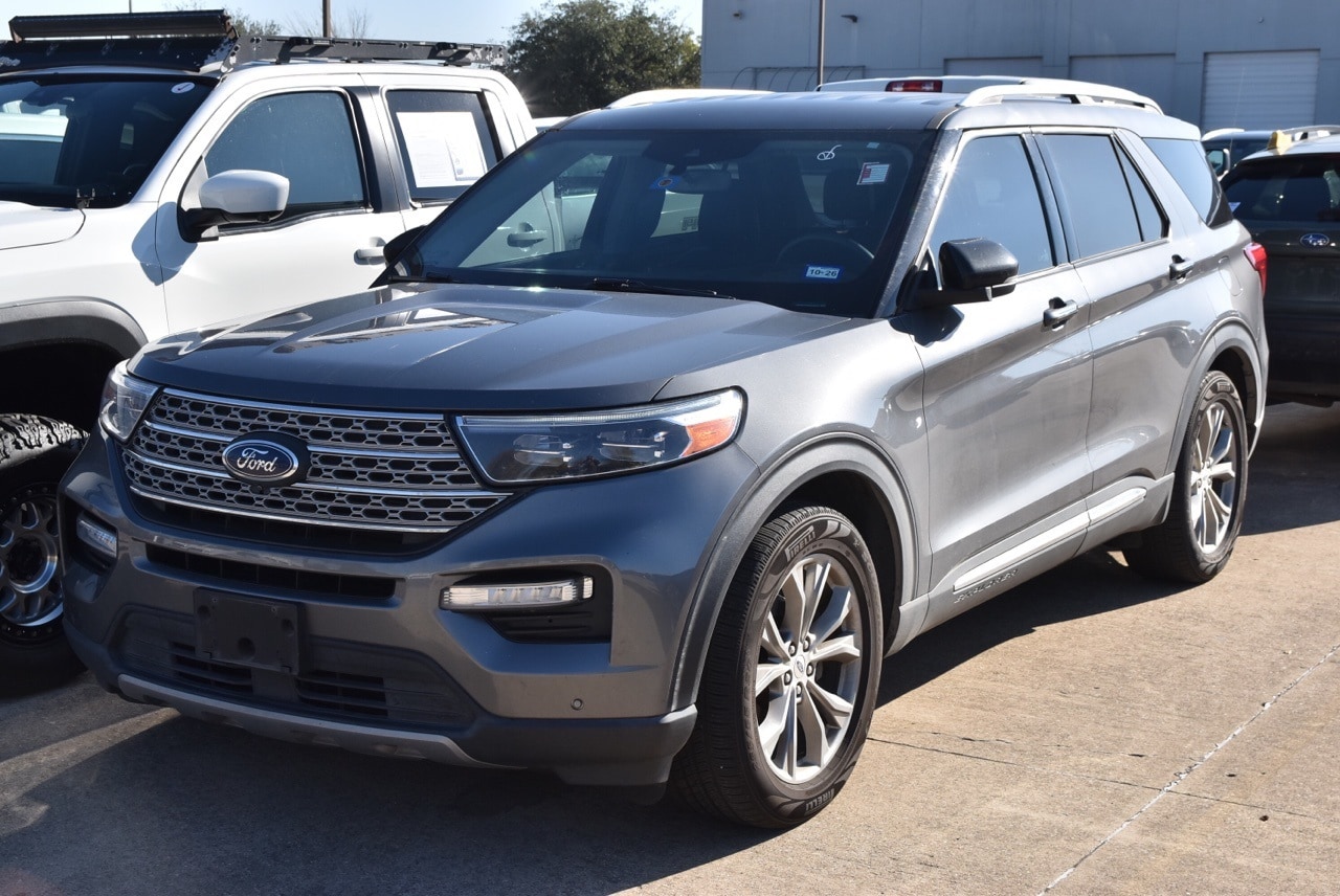 2021 Ford Explorer Limited's photo