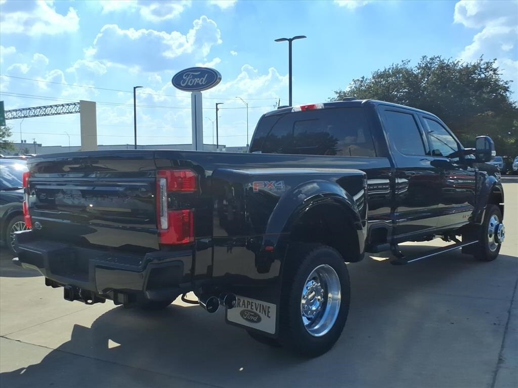 2026 Ford F-450 Platinum photo 3