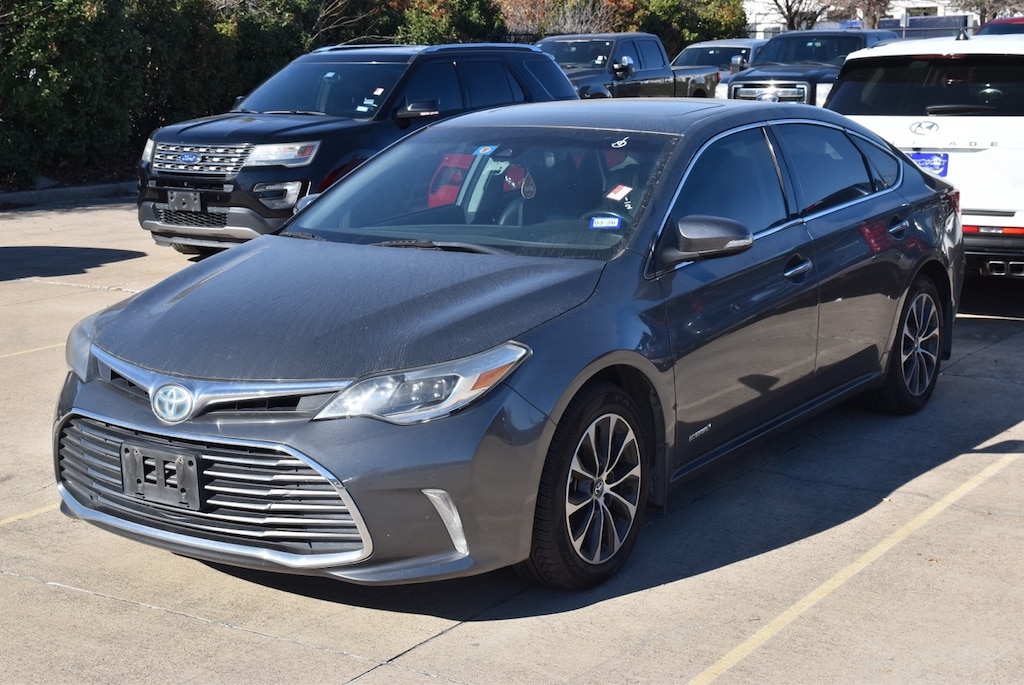 Used 2018 Toyota Avalon Hybrid XLE Premium Sedan