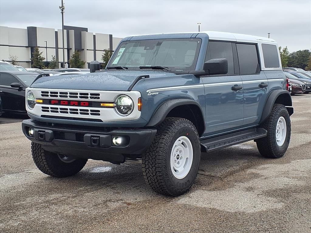 2025 Ford Bronco 4-Door Heritage Editon's photo