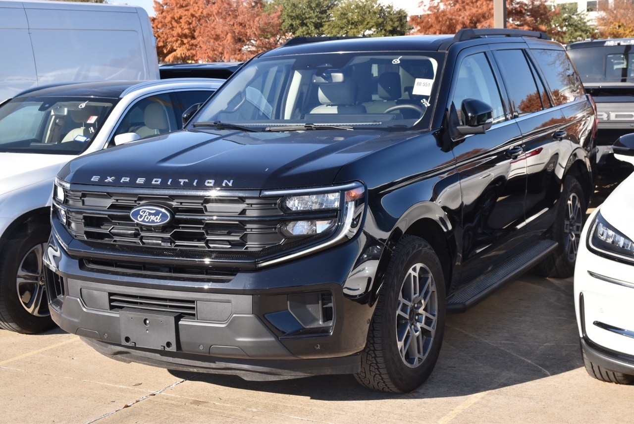 2025 Ford Expedition Active's photo