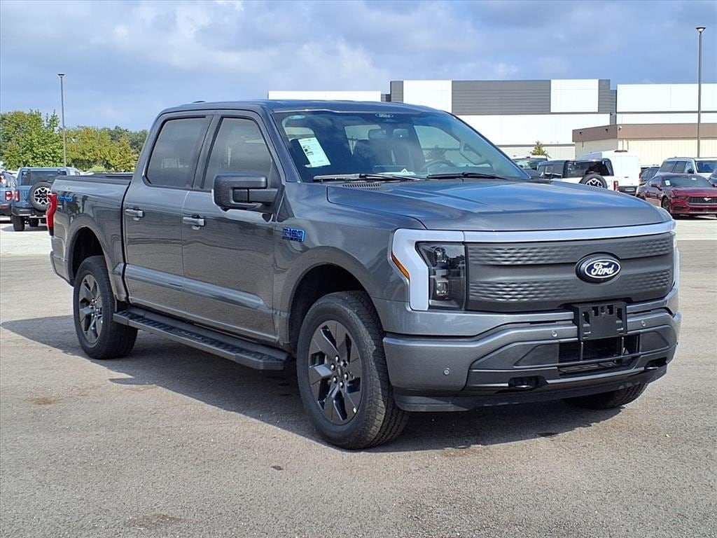 New 2025 Ford F-150 Lightning Flash Truck SuperCrew Cab