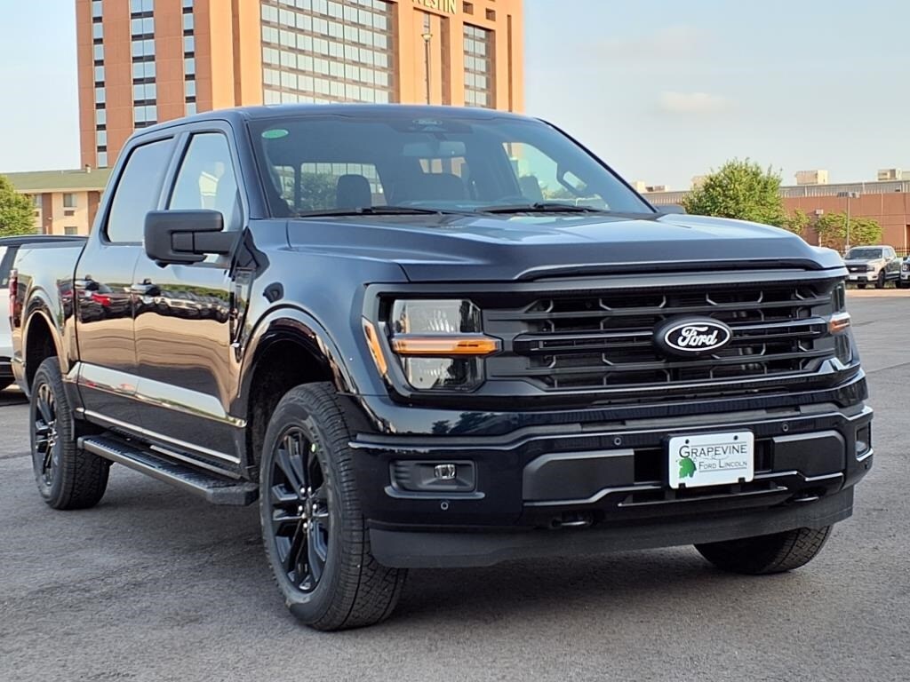 2025 Ford F-150 XLT photo 3