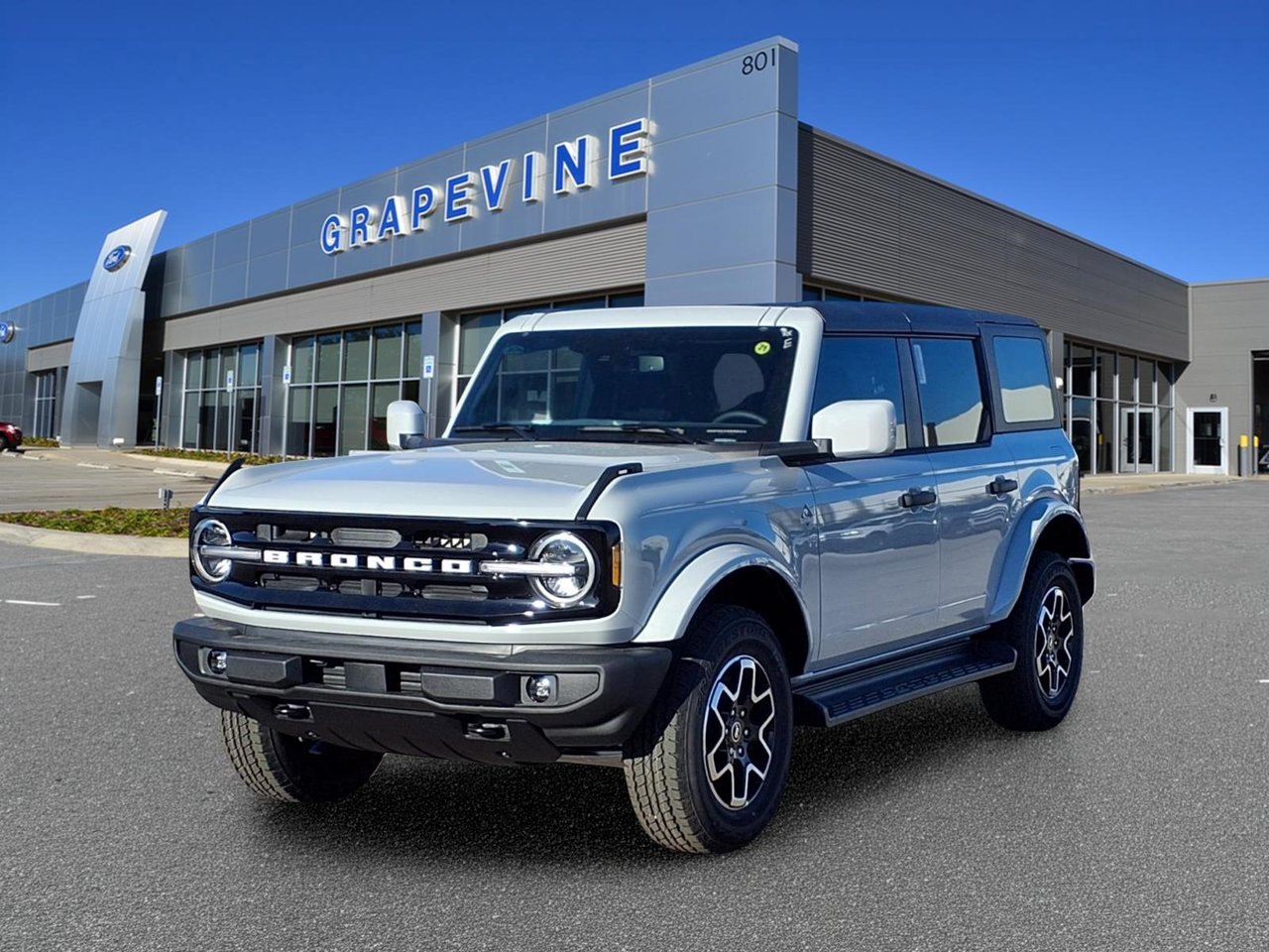 2026 Ford Bronco Outer Banks SUV