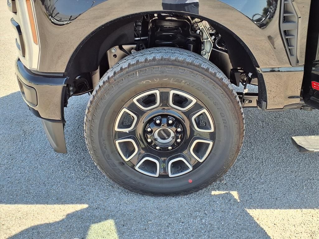 2026 Ford F-350 Super Duty Platinum - Photo 24