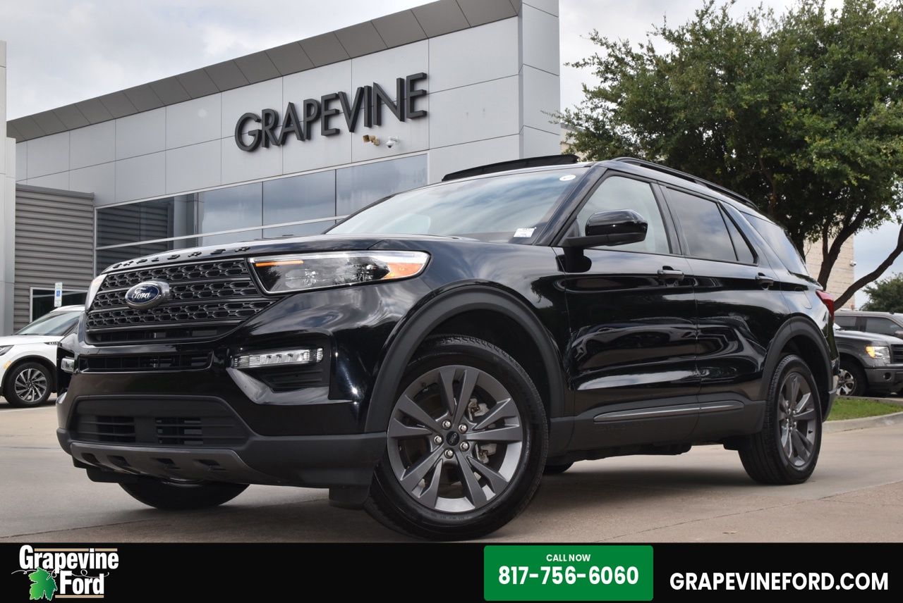 2024 Ford Explorer XLT 4WD's photo