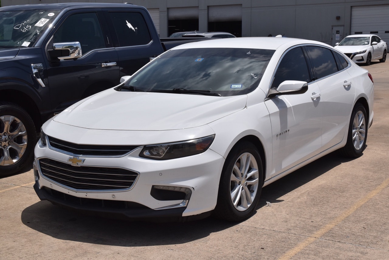 Used 2016 Chevrolet Malibu 1LT with VIN 1G1ZE5ST5GF183246 for sale in Irving, TX
