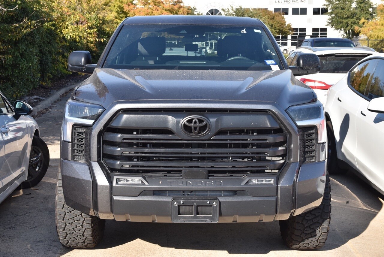 2025 Toyota Tundra SR5 photo 2