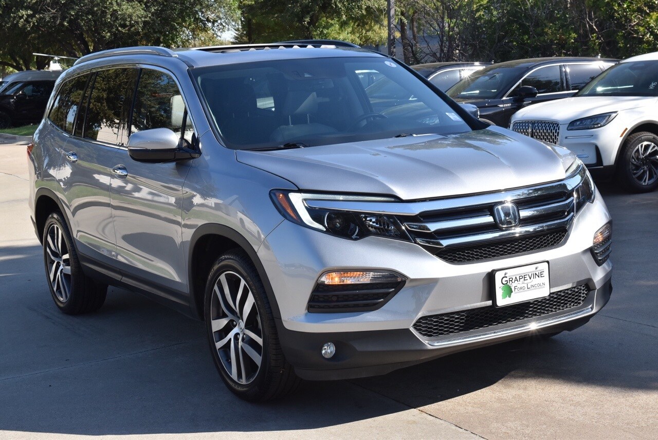 2016 Honda Pilot Elite photo 3