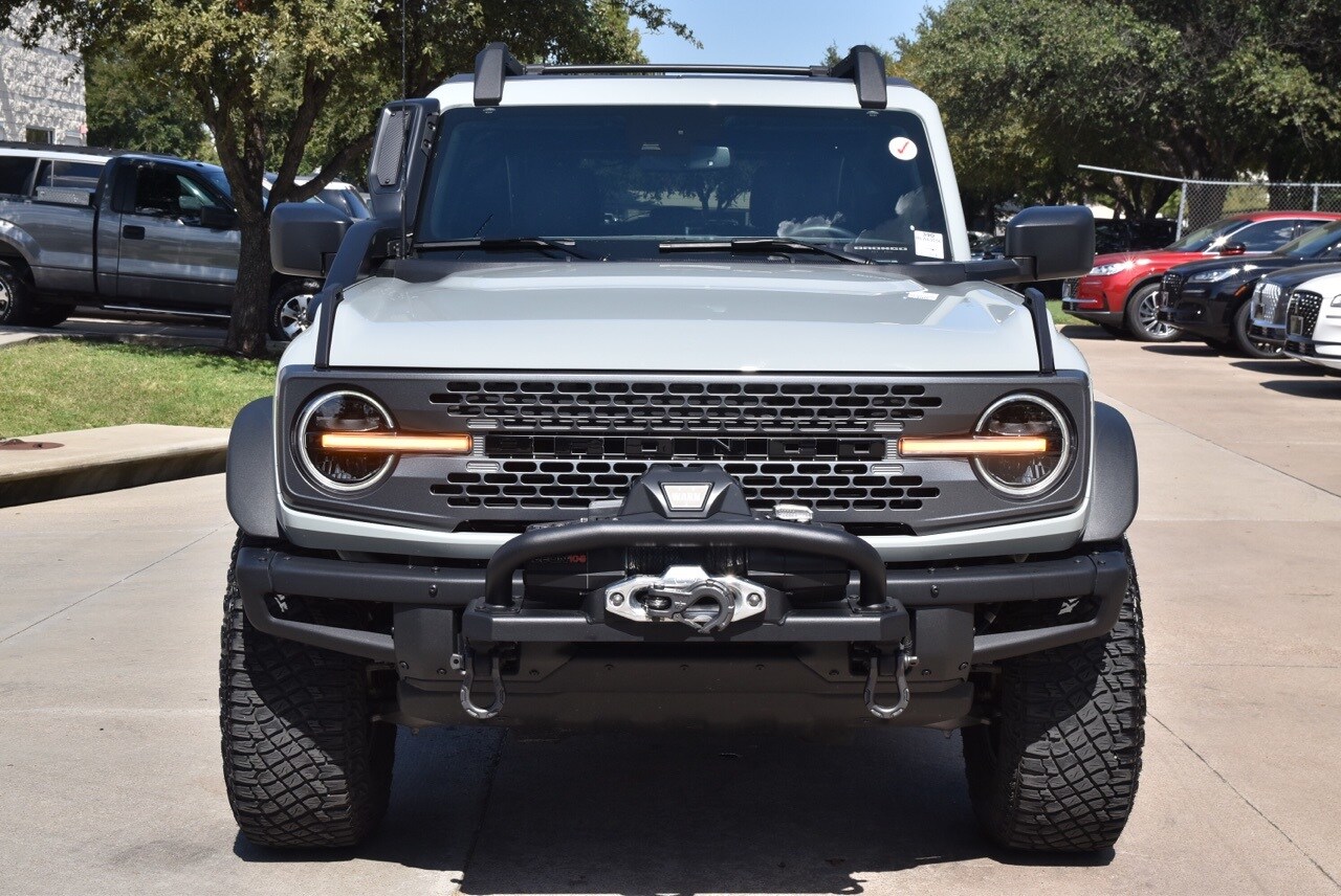 2024 Ford Bronco Everglades photo 2