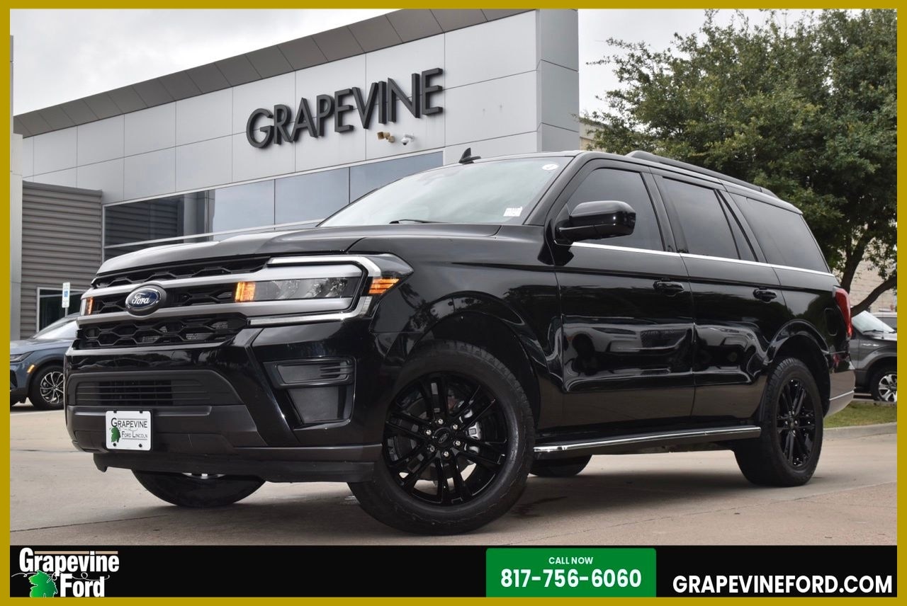 2022 Ford Expedition XLT's photo