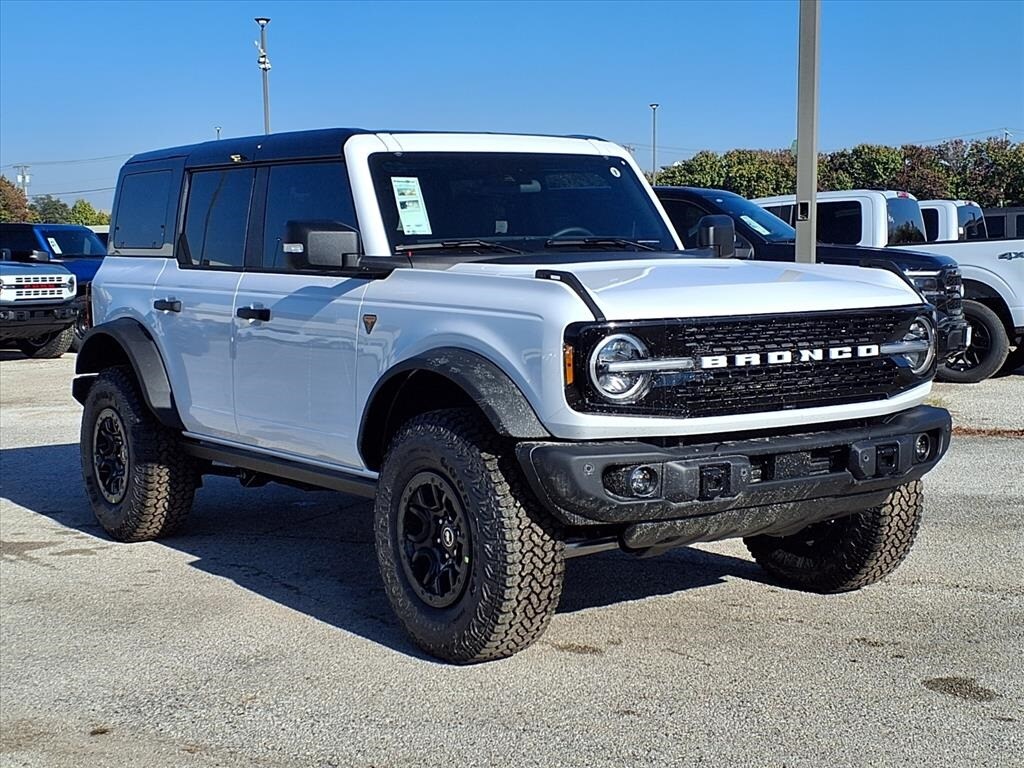 New 2025 Ford Bronco Badlands SUV