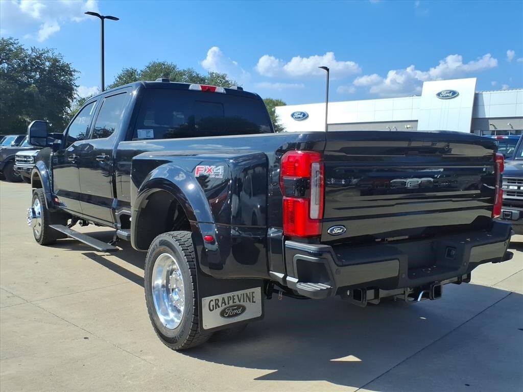 2026 Ford F-450 Platinum photo 4