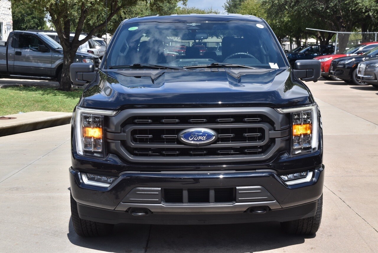 2023 Ford F-150 XLT photo 2